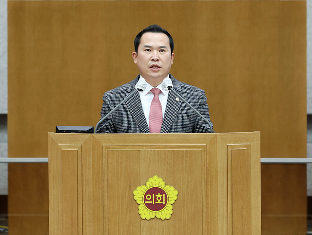 221212 이오수의원, 무책임한 공공기관 북부 이전 전면 재검토 촉구하는 5분 발언 펼쳐1.jpg