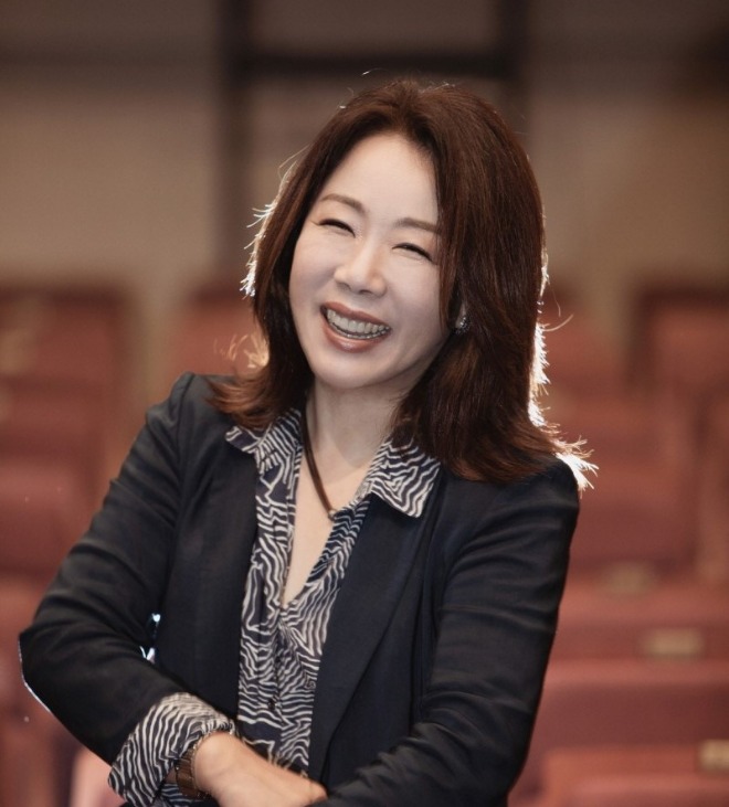 이미지-화성시문화재단 김신아 대표이사.jpg
