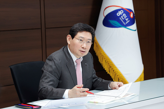 8-1.이상일 용인특례시장이 2일 용인.jpg