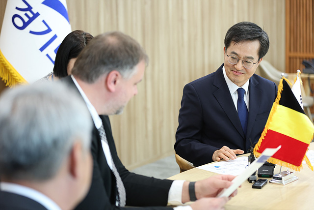 벨기에 헤레우스일렉트로나이트 CEO 면담(3) (1).jpg