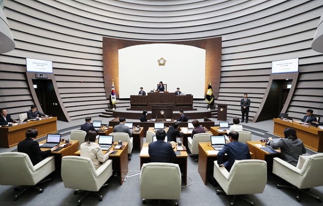 20230424 제301회 광주시의회 임시회 제2차 본회의 (15).jpg