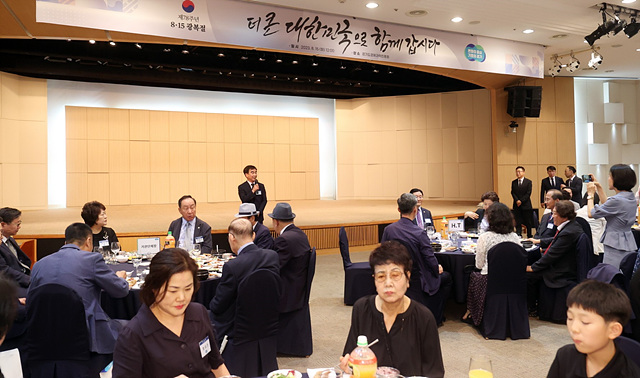 230815 염종현 의장, 15일 제78주.jpg