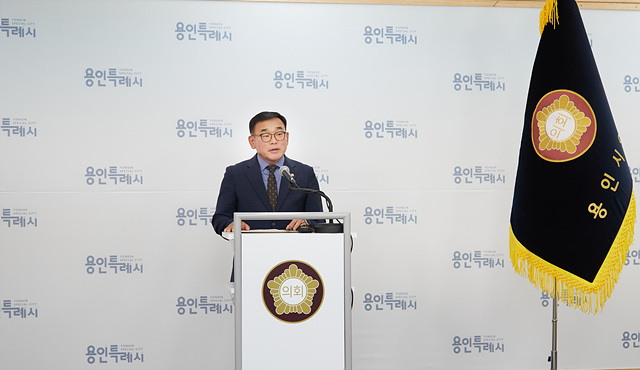 20230907 용인특례시의회 윤원균 의장·황재욱 의원,.jpg