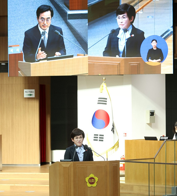 [사진교체]231109 김선희 의원, 도정 질문에서 0세~2세 급식비 지원 촉구 (1).jpg