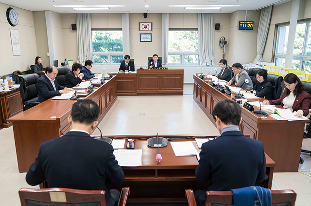 20231124 행정사무감사 4일차(1)문화복지위원회.jpg