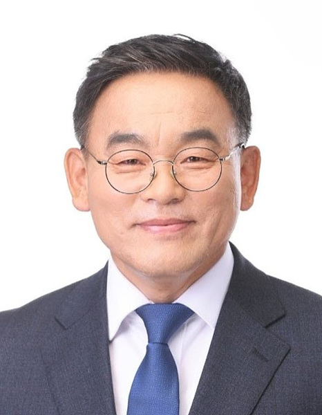 윤원균 의장.jpg