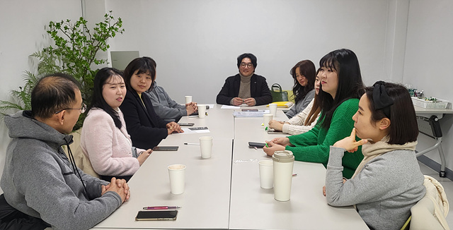 사진1(수원교육지원청, 교원 대상 마음돌봄 프로그램 운영).jpg