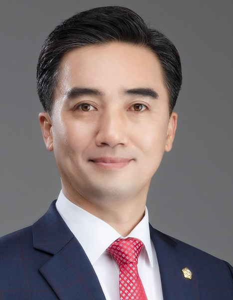 정일구 기획행정위원장님 사진.jpg