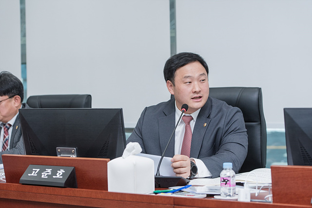 240222 고준호 의원, 경기도 의료대란, 도의 늑장 대응에 질타 .jpg