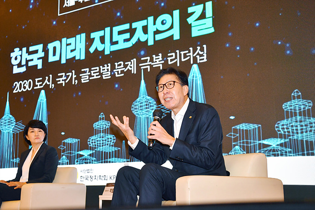 20240823 부산-서울시장 특별대담(동서대학교 센텀캠퍼스) 03.jpg