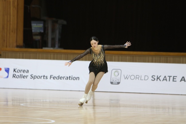 제20회 아시아 롤러스케이팅 선수권대회, 제천서 11일간의 대장정 마무리 (아티스틱 은메달 이혜빈)vv.jpg