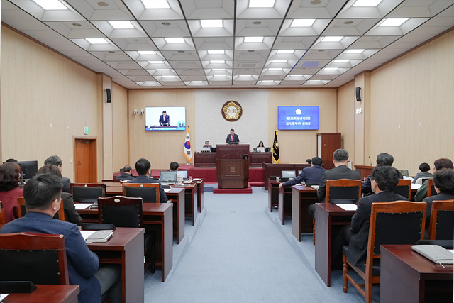 안성시의회  제236회 임시회 제1차 본회의 개최 (2).jpg