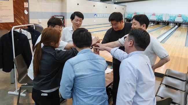 260430_[사진자료] 김민철 경상원장, 친화적 조직문화 조성 위해 사내 동호회 활동 참가 (1).jpg