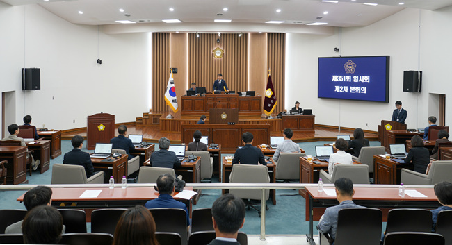 [보도자료사진01]하남시의회, 제351회 임시회 폐회 추경안 등 20건 의결.jpg